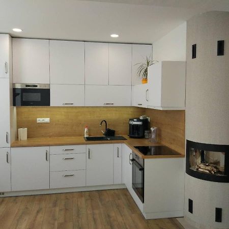 Moderny Apartman S Krbom A Klimatizaciou Прешов Экстерьер фото